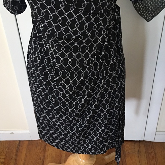‼️SOLD‼️Motherhood Maternity Wrap Dress - Picture 4 of 13